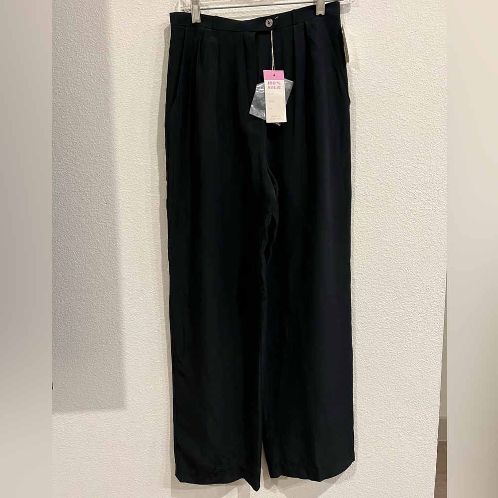Vintage Neiman Marcus pleated straight leg trousers. 100% silk. NWT